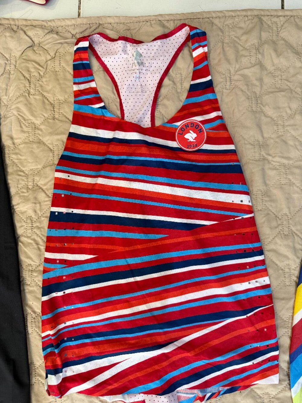 Womens rabbit go time running tank top size small
